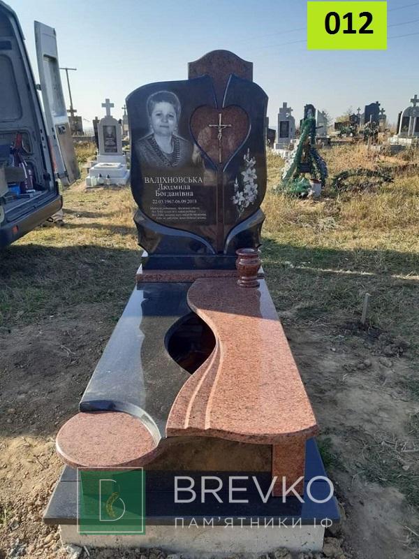 Одинарний гранітний пам’ятник (арт. 012)