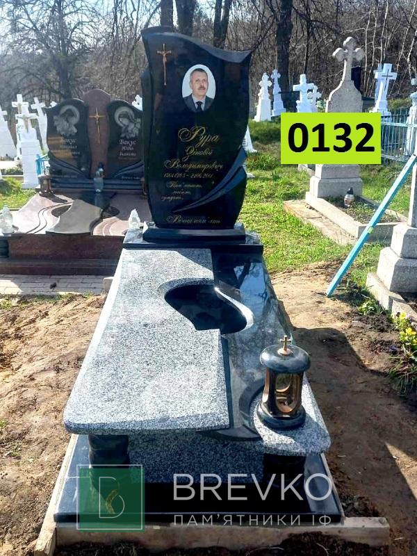 Одинарний гранітний пам’ятник (арт. 0132)